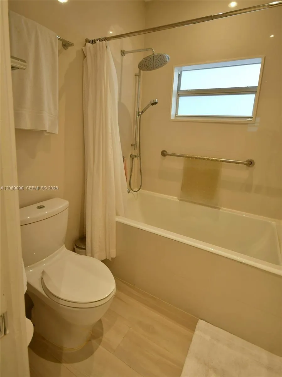 55 Ocean Lane Dr #4031 Key Biscayne, FL 33149