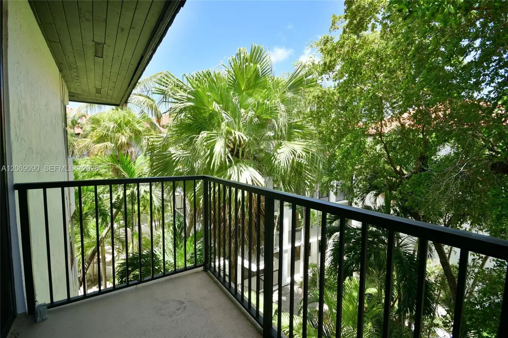 55 Ocean Lane Dr #4031 Key Biscayne, FL 33149