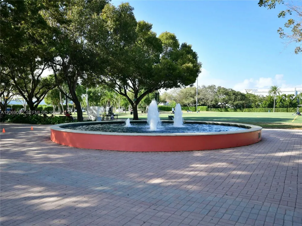 55 Ocean Lane Dr #4031 Key Biscayne, FL 33149