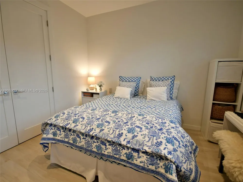 55 Ocean Lane Dr #4031 Key Biscayne, FL 33149