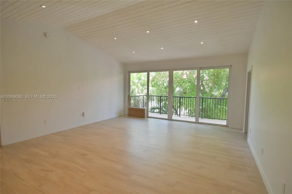 55 Ocean Lane Dr #4031 Key Biscayne, FL 33149