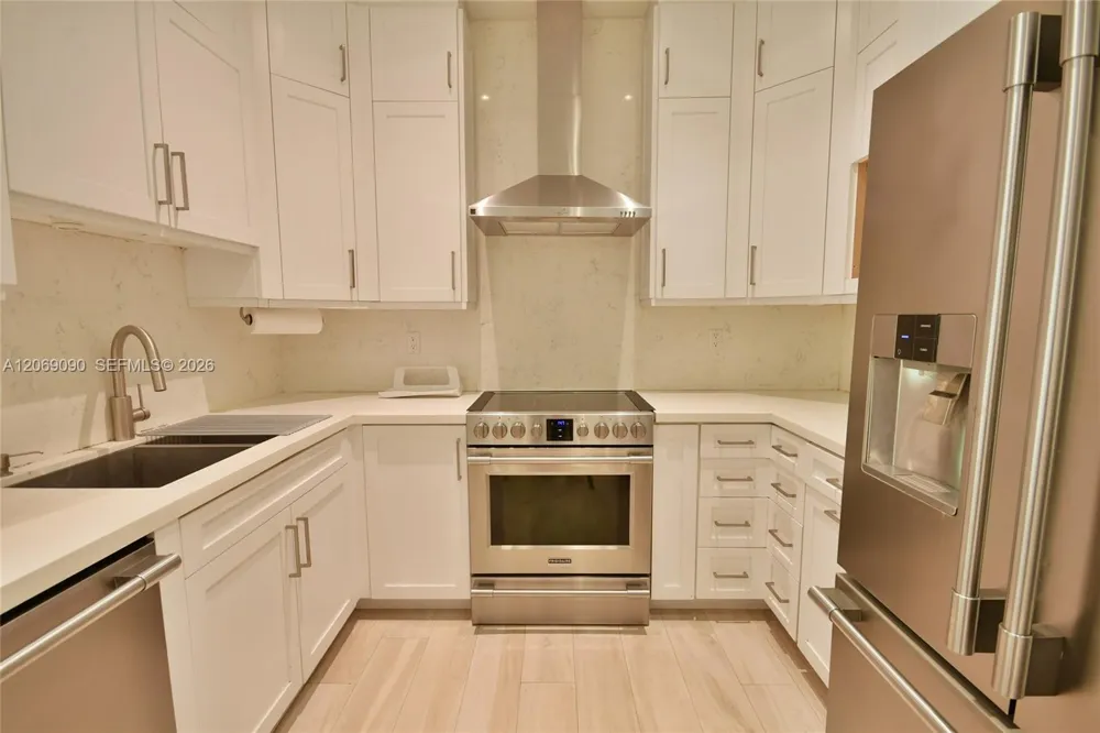 55 Ocean Lane Dr #4031 Key Biscayne, FL 33149