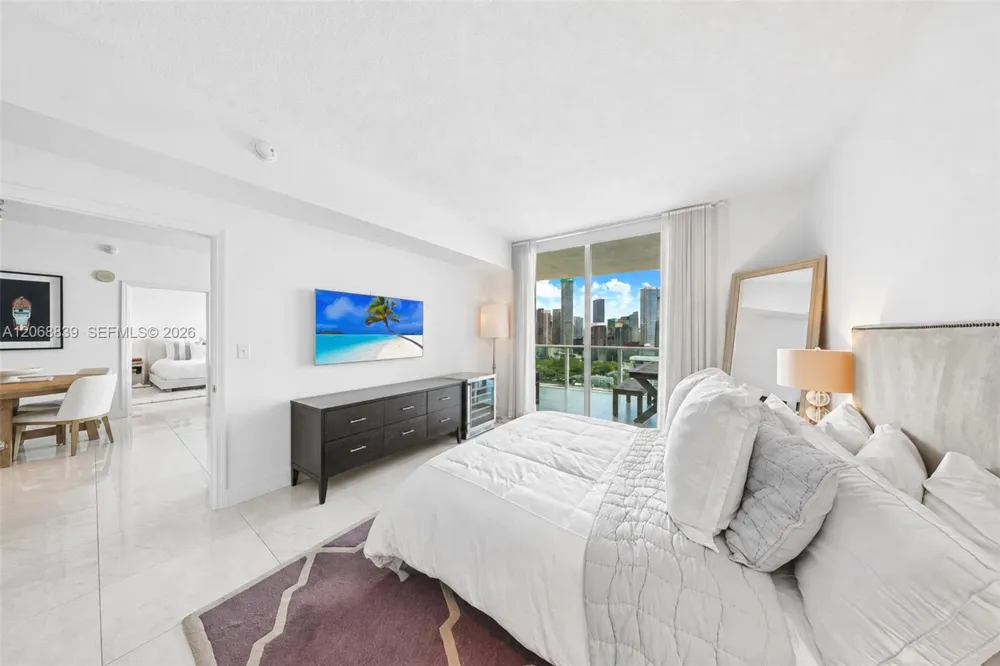 2101 Brickell Ave #3202 Miami, FL 33129