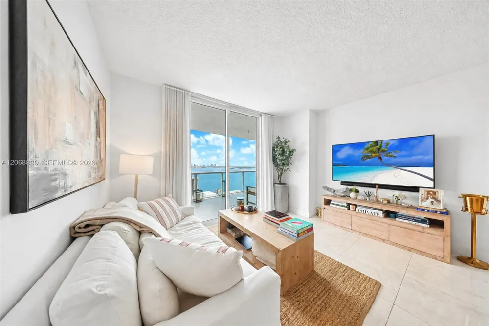 2101 Brickell Ave #3202 Miami, FL 33129