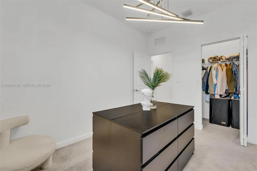 12613 NW 23rd Pl Miami, FL 33167
