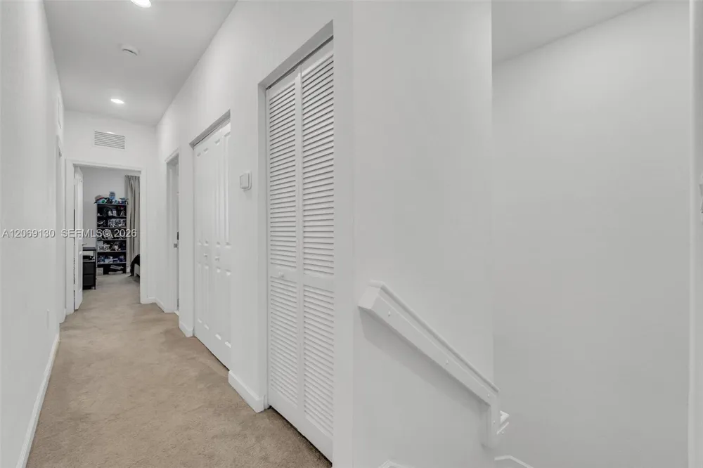 12613 NW 23rd Pl Miami, FL 33167