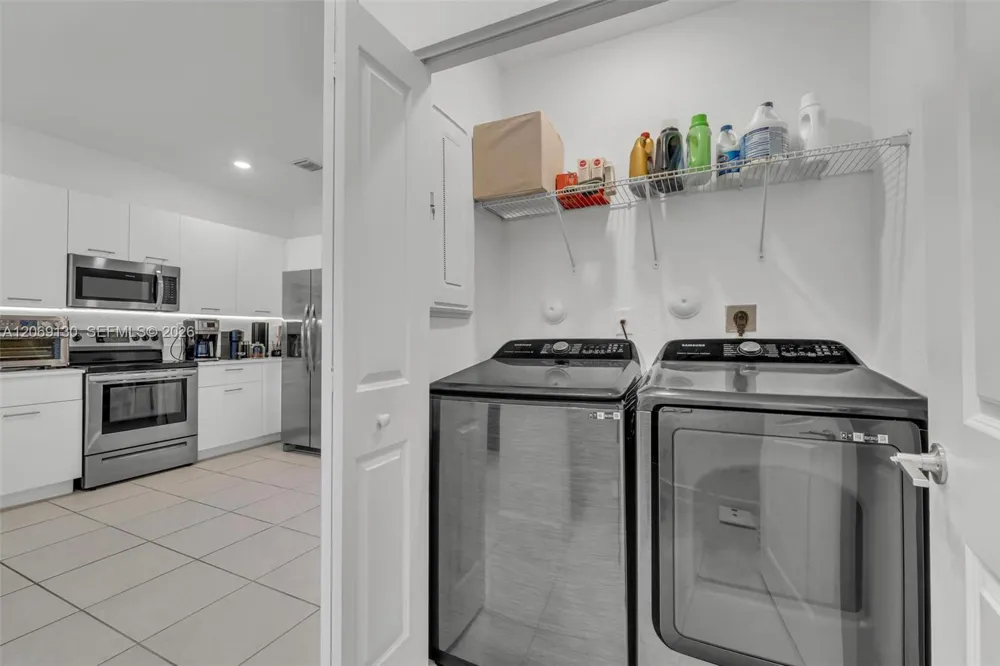 12613 NW 23rd Pl Miami, FL 33167
