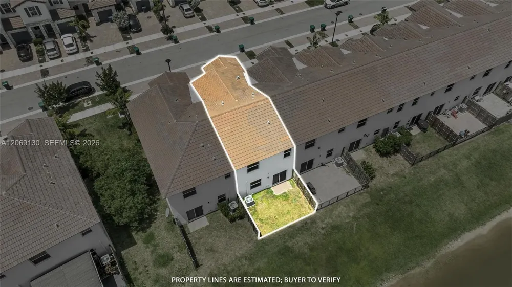 12613 NW 23rd Pl Miami, FL 33167