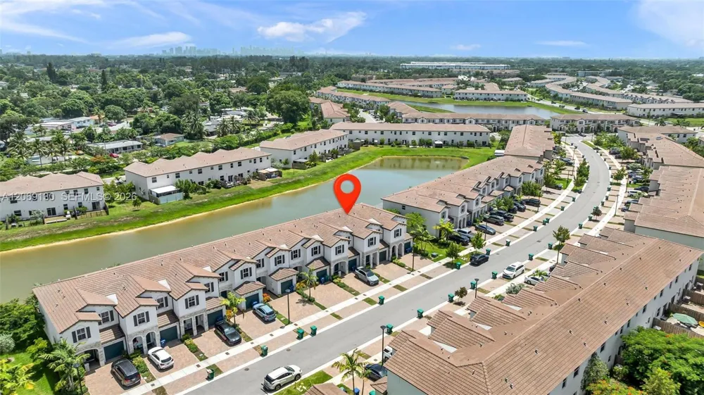 12613 NW 23rd Pl Miami, FL 33167