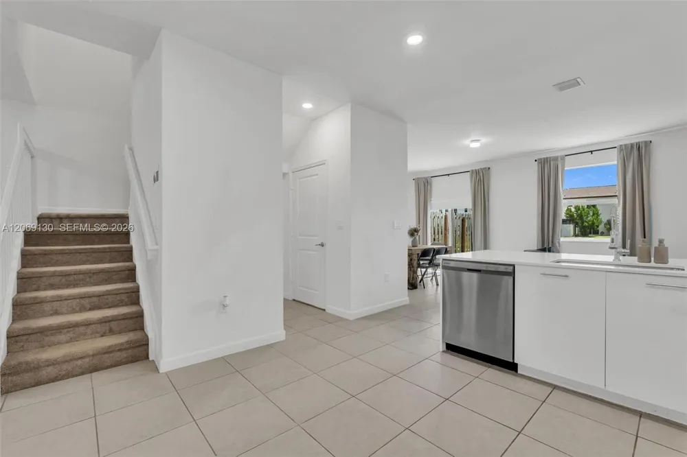 12613 NW 23rd Pl Miami, FL 33167