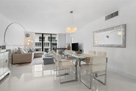 9801 Collins Ave #20V