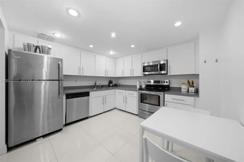 9801 Collins Ave #20V Bal Harbour, FL 33154