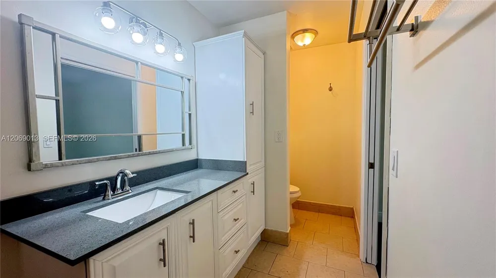 821 W Beckley Sq Davie, FL 33325