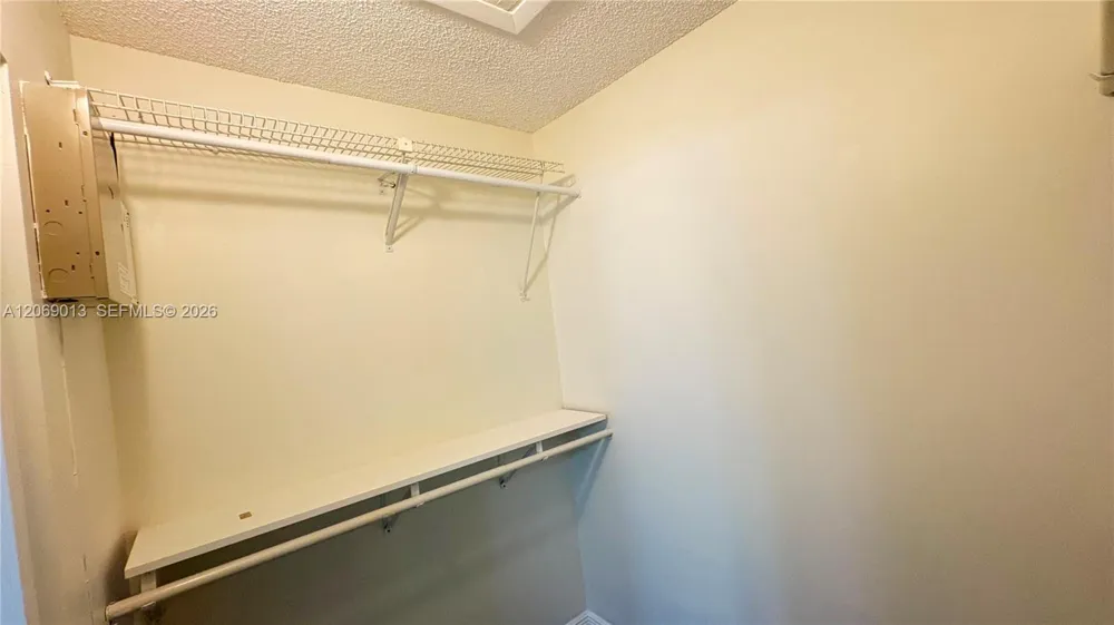 821 W Beckley Sq Davie, FL 33325