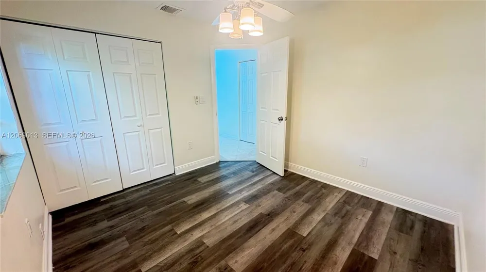 821 W Beckley Sq Davie, FL 33325