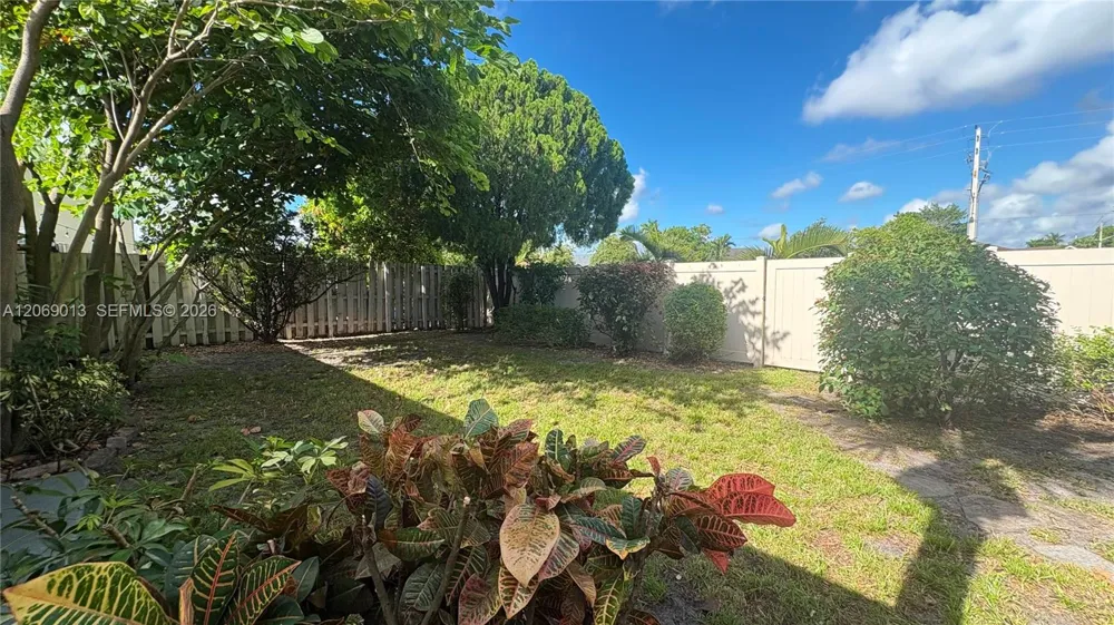 821 W Beckley Sq Davie, FL 33325