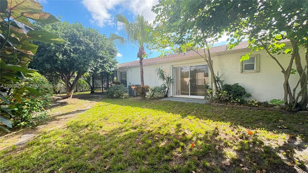821 W Beckley Sq Davie, FL 33325