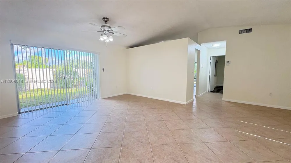 821 W Beckley Sq Davie, FL 33325