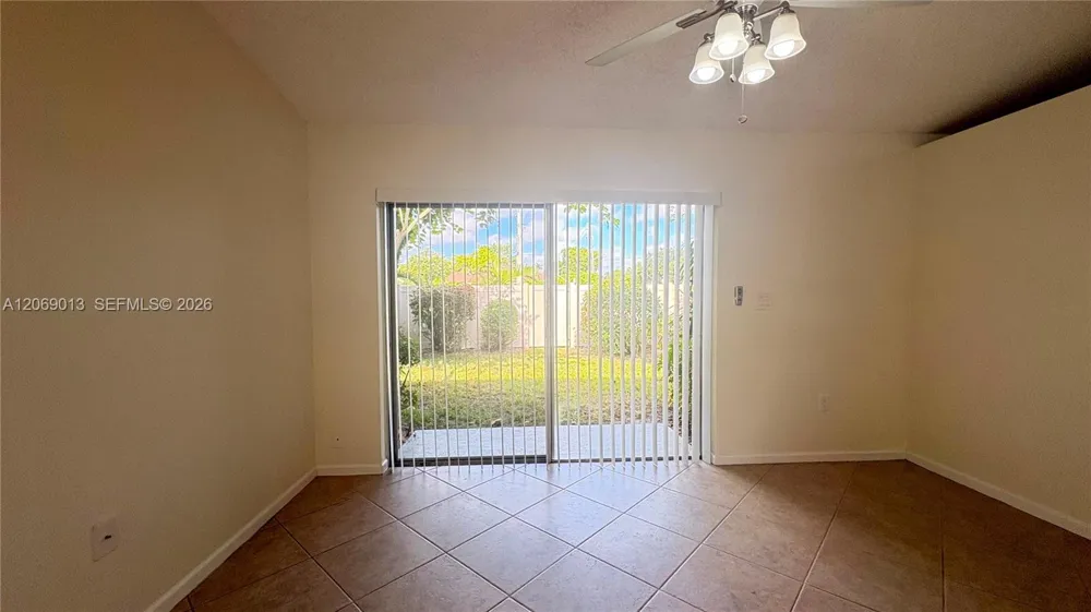 821 W Beckley Sq Davie, FL 33325