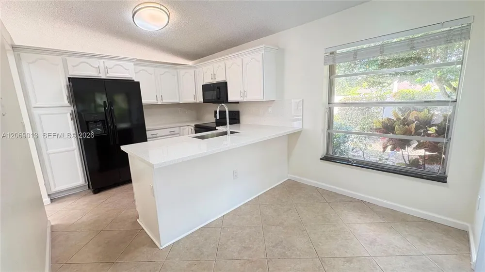 821 W Beckley Sq Davie, FL 33325