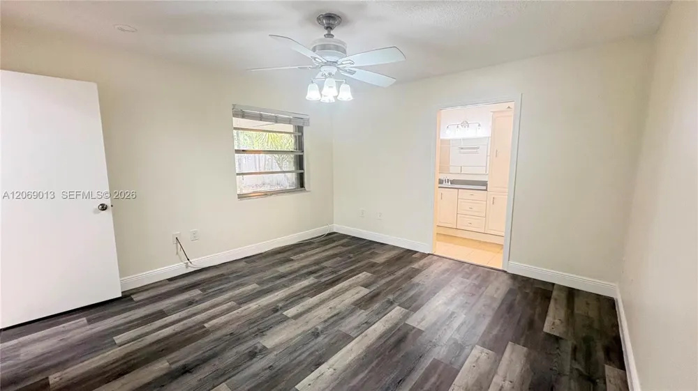 821 W Beckley Sq Davie, FL 33325