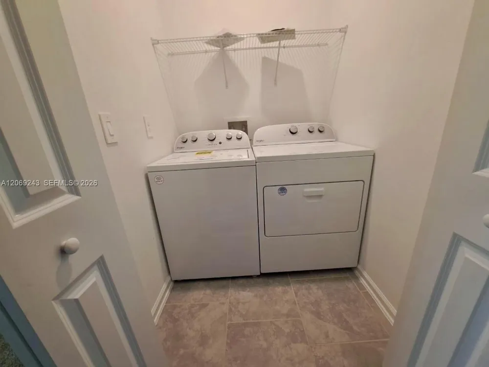 2837 Pierr Davenport, FL 33837