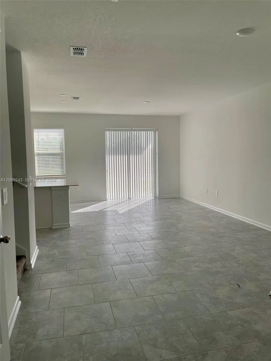 2837 Pierr Davenport, FL 33837