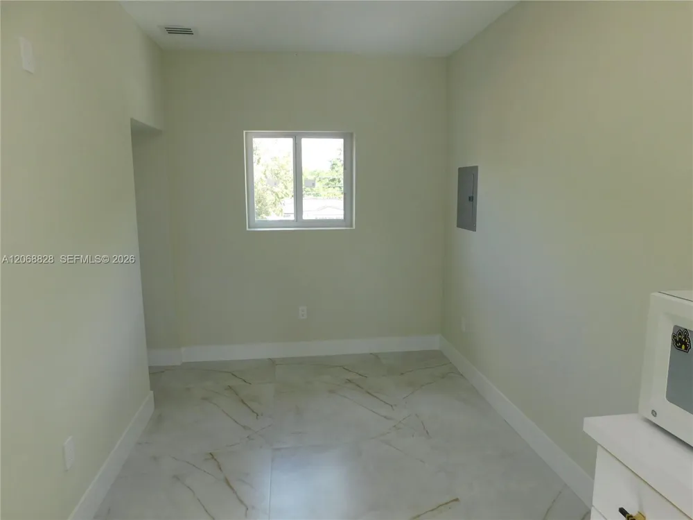 1851 NW 32nd Ave #B31 Miami, FL 33125