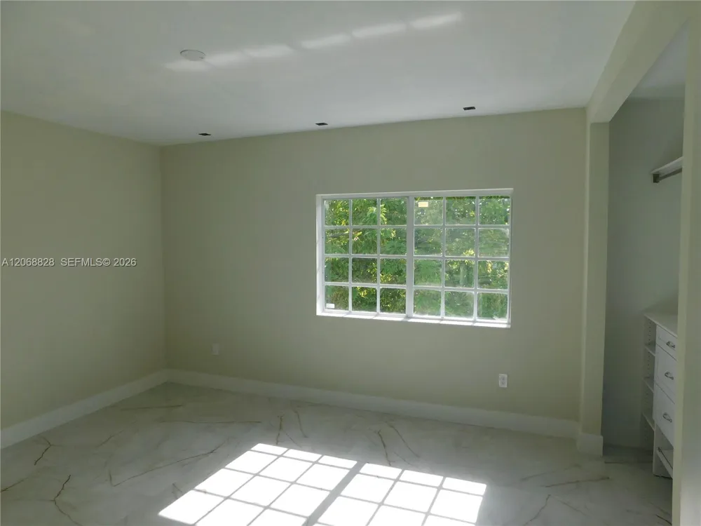 1851 NW 32nd Ave #B31 Miami, FL 33125