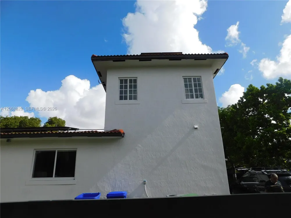 1851 NW 32nd Ave #B31 Miami, FL 33125