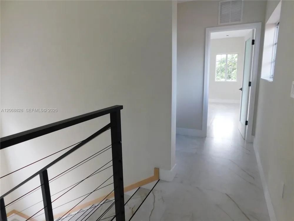 1851 NW 32nd Ave #B31 Miami, FL 33125