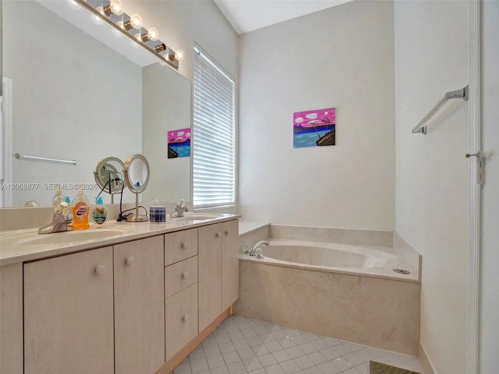 938 Bluewood Ter Weston, FL 33327