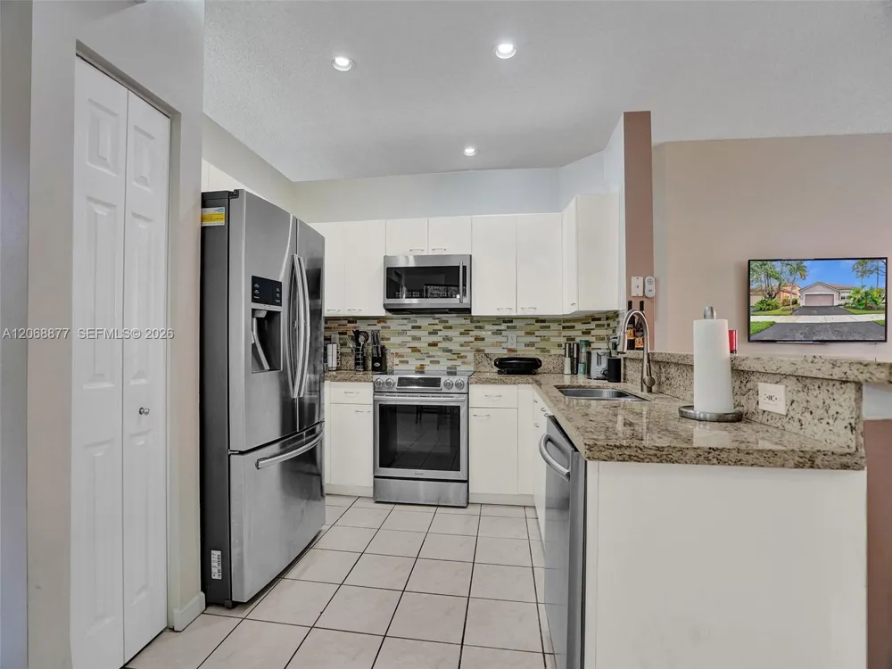 938 Bluewood Ter Weston, FL 33327