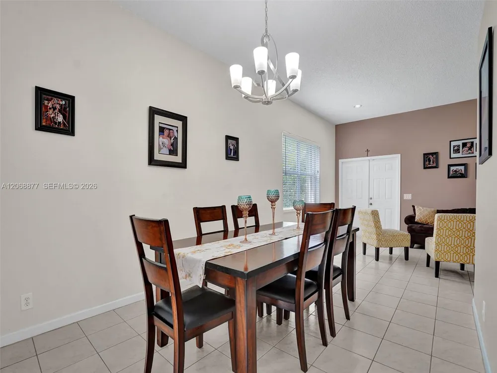 938 Bluewood Ter Weston, FL 33327