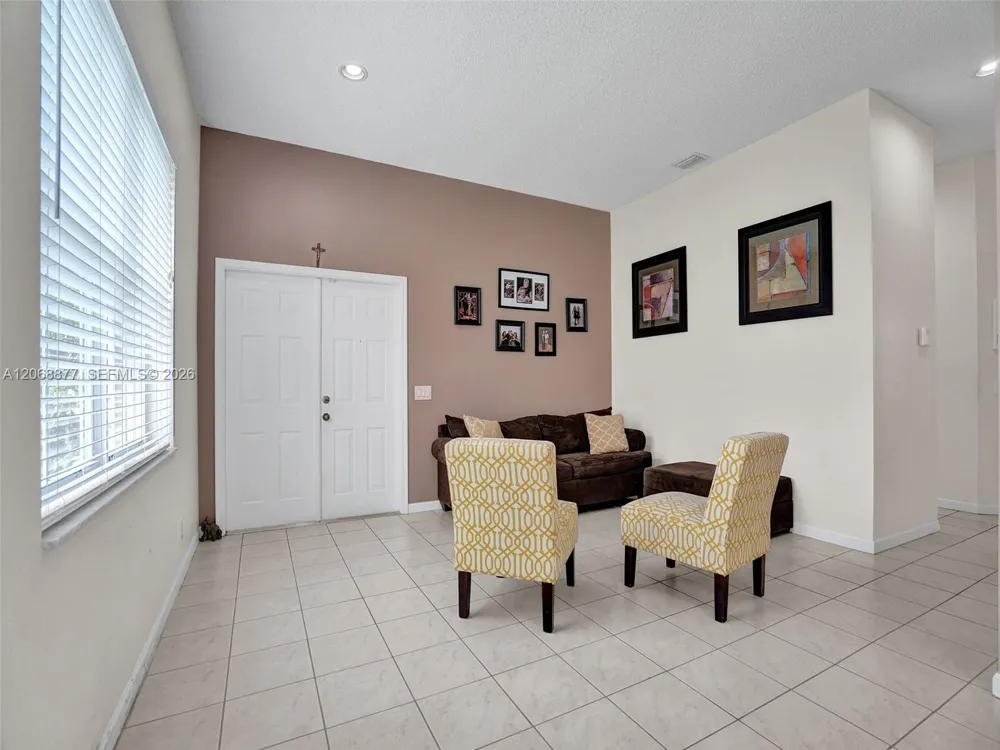 938 Bluewood Ter Weston, FL 33327
