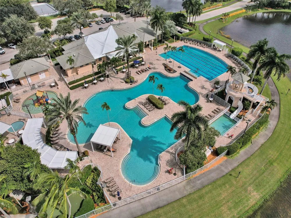 938 Bluewood Ter Weston, FL 33327