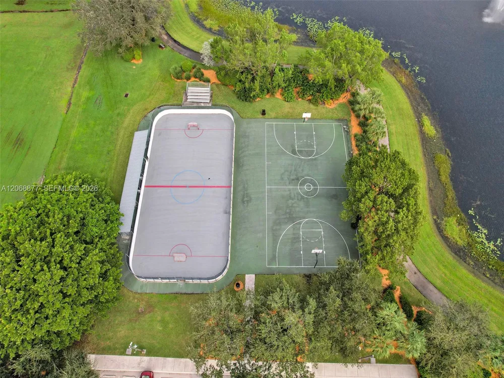 938 Bluewood Ter Weston, FL 33327