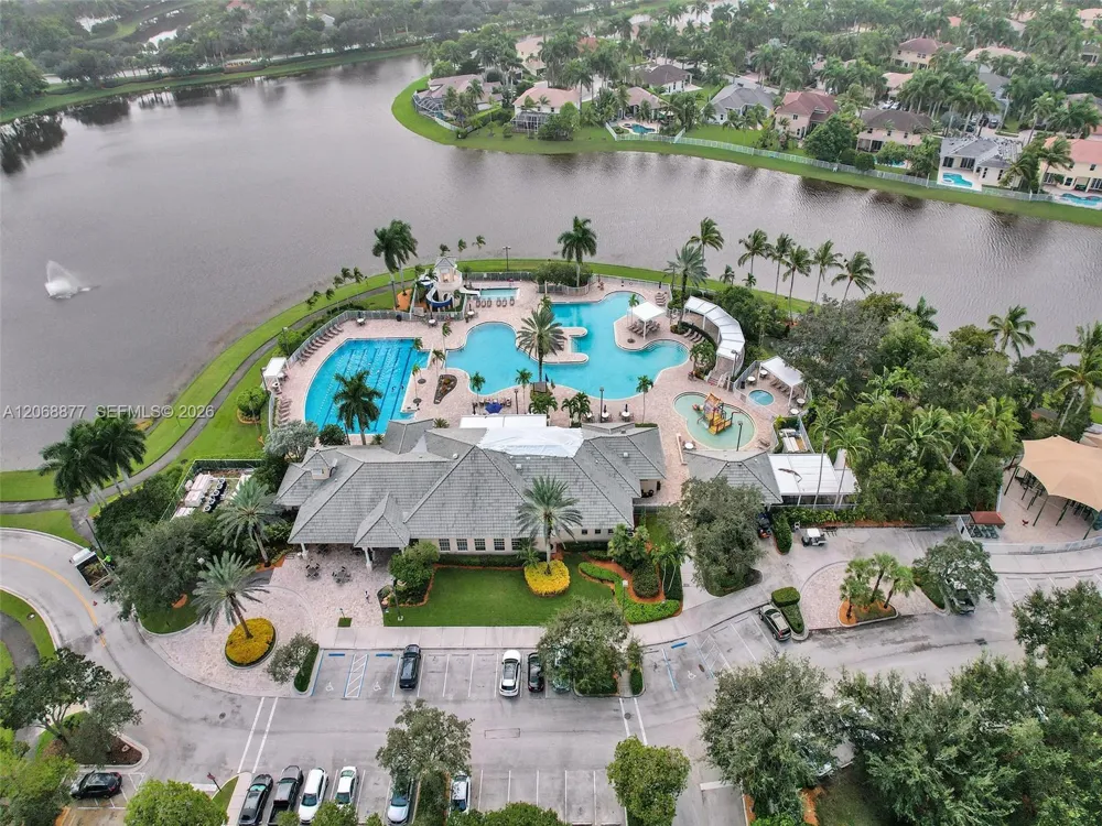 938 Bluewood Ter Weston, FL 33327
