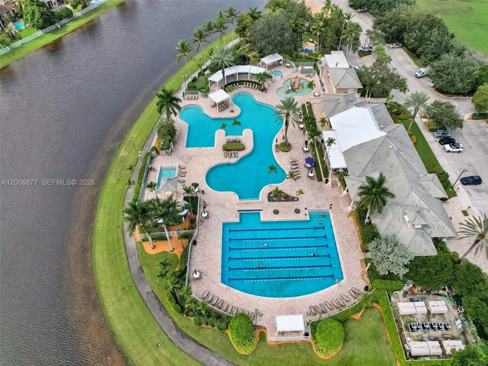 938 Bluewood Ter Weston, FL 33327