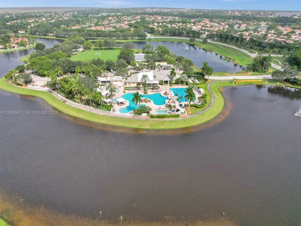 938 Bluewood Ter Weston, FL 33327