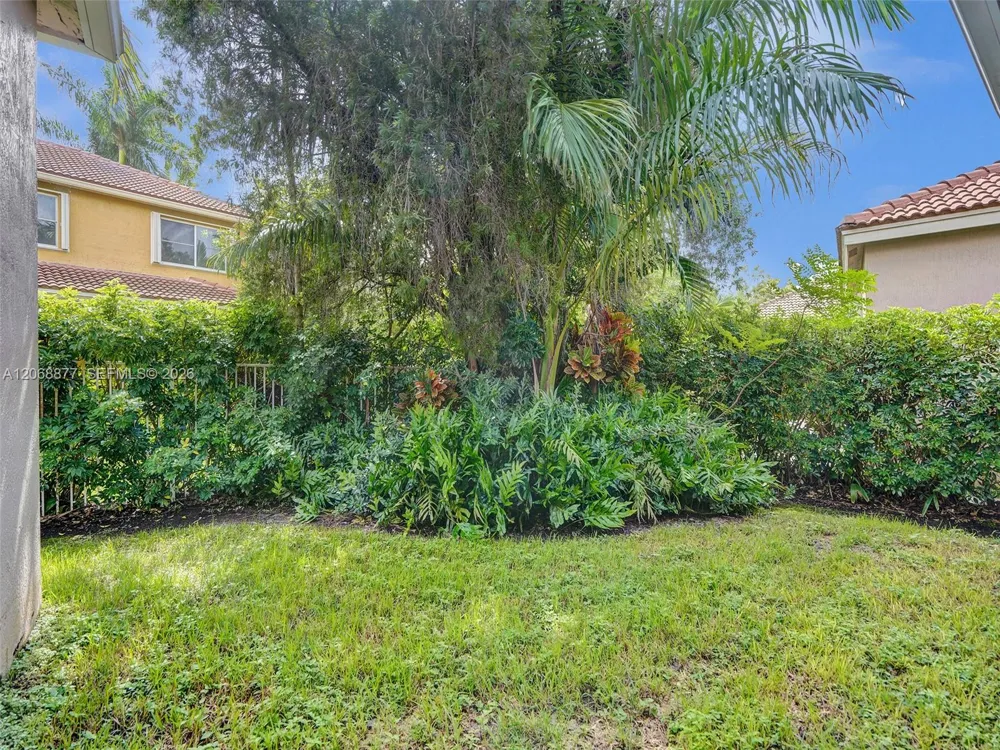 938 Bluewood Ter Weston, FL 33327