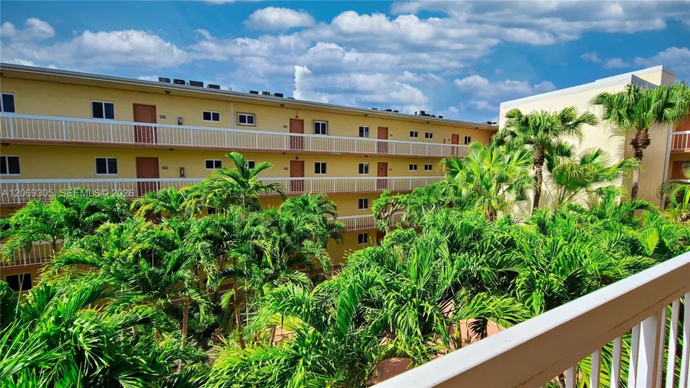 7910 Camino Real #314 Miami, FL 33143