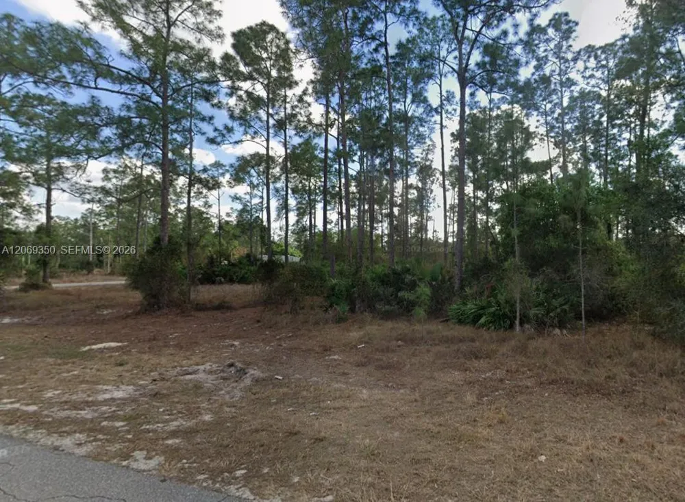 1404 E 15 Lehigh Acres, FL 33972