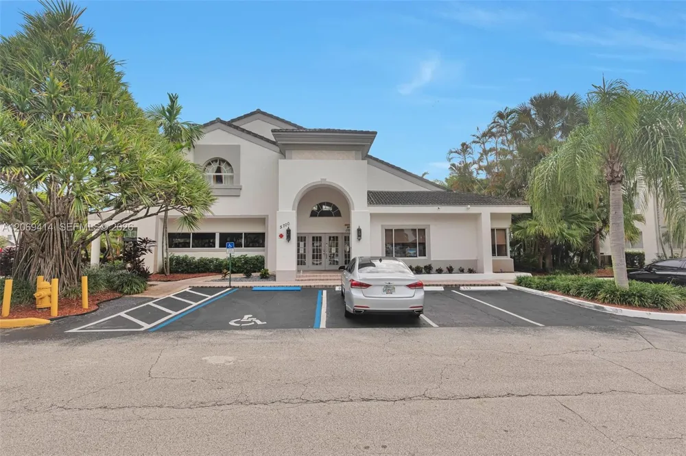 5760 Rock Island Rd #339 Tamarac, FL 33319