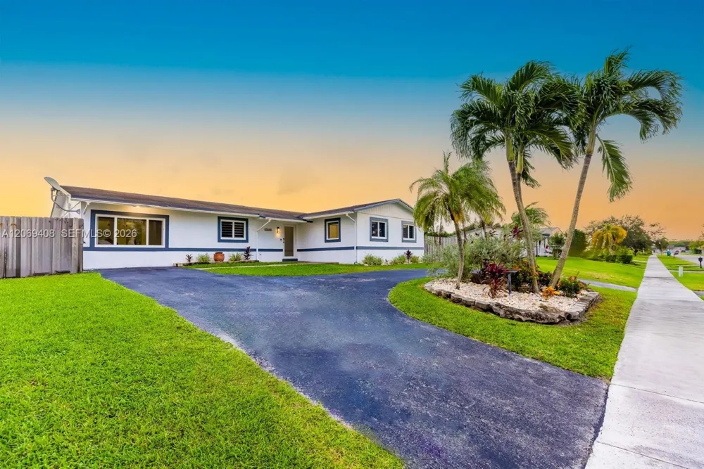 27665 SW 163rd Ave Homestead, FL 33031