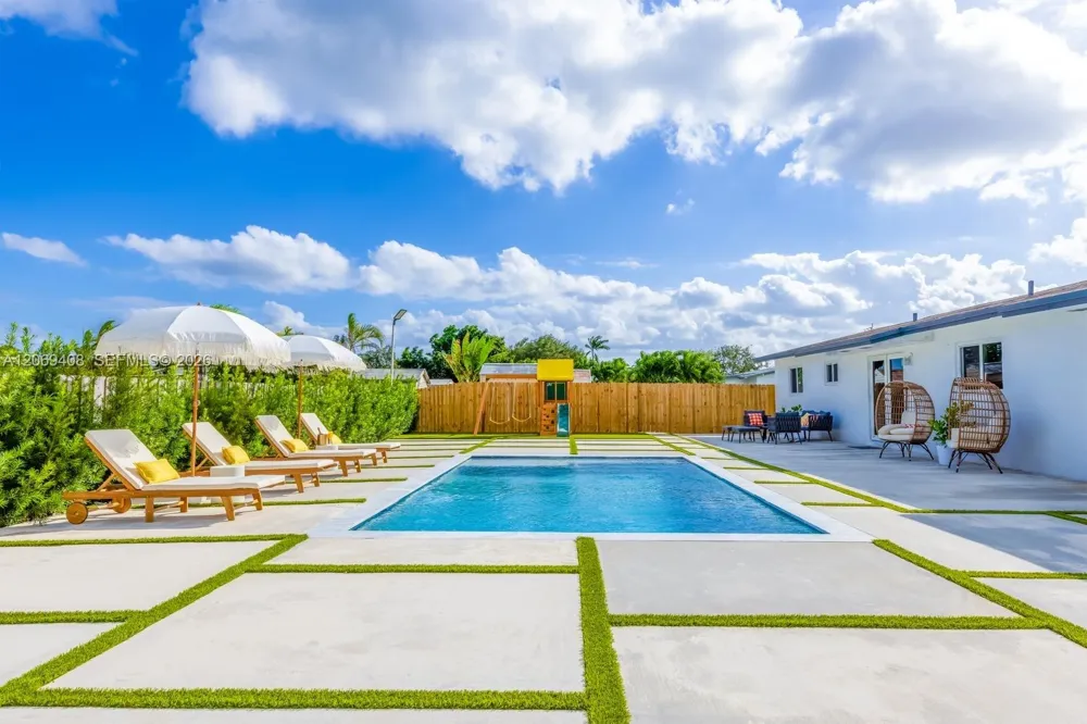 27665 SW 163rd Ave Homestead, FL 33031
