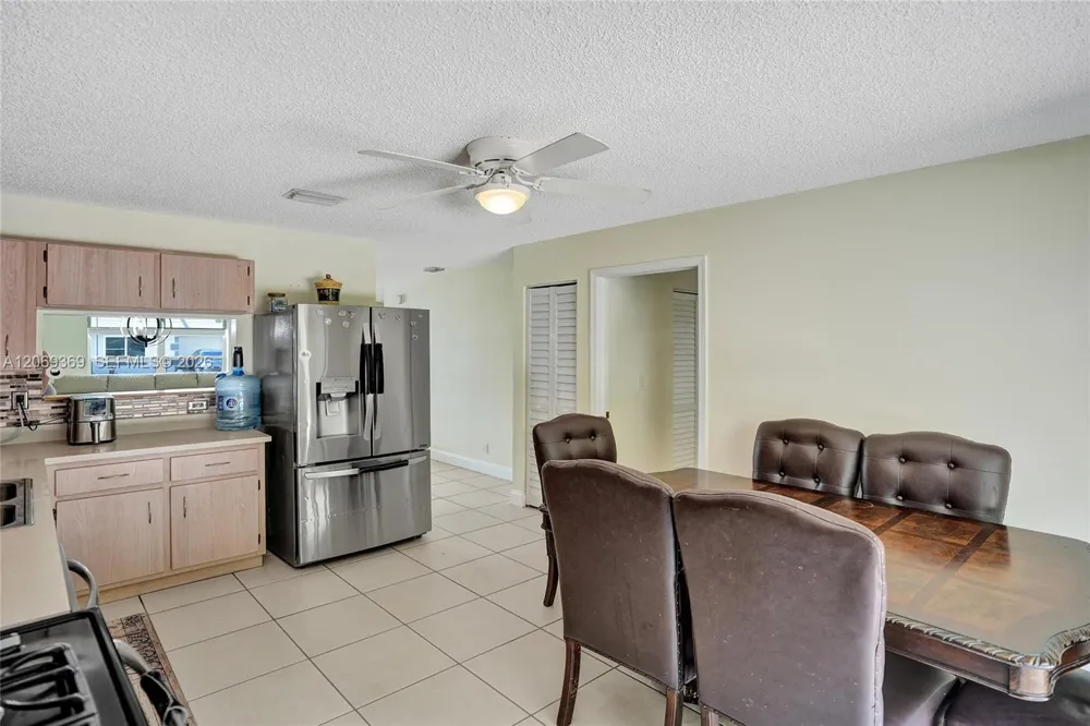 5451 Chicory Ln Lake Worth, FL 33463