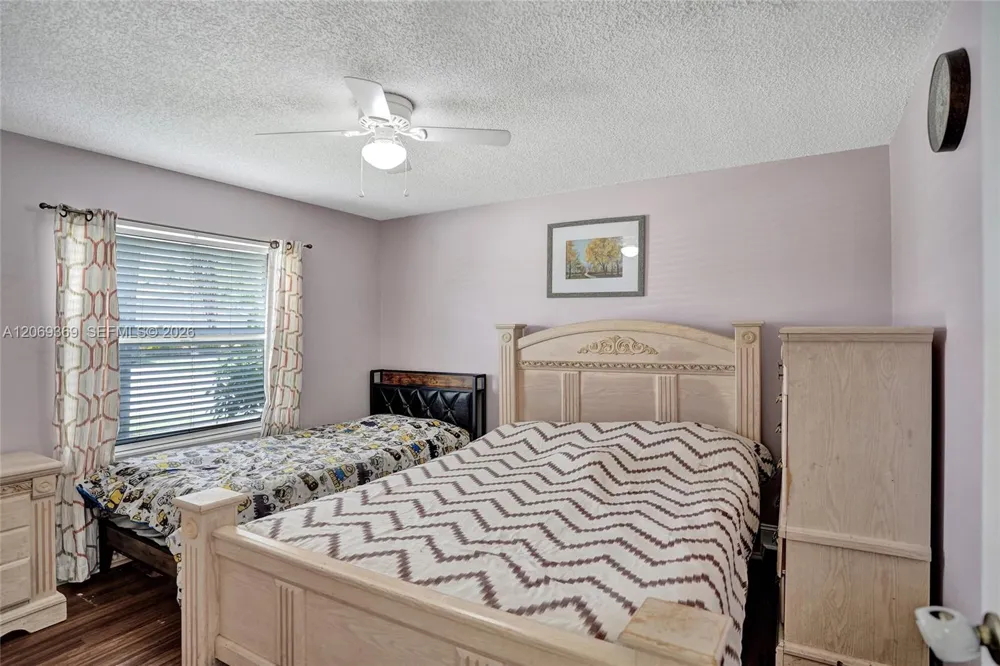 5451 Chicory Ln Lake Worth, FL 33463