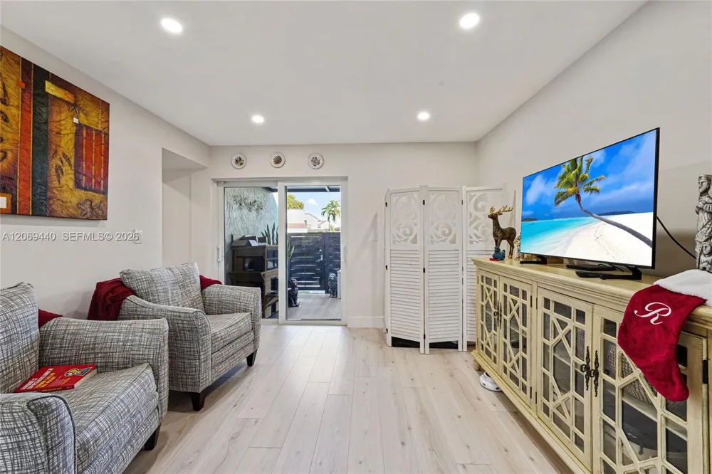 10310 NW 5th Ter #4-26 Miami, FL 33172