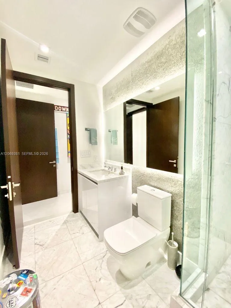 16901 Collins Ave #701 Sunny Isles Beach, FL 33160
